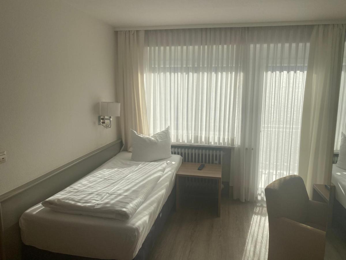 Bodenseehotel Krone & Gaestehaus بودمان لودفيغسهافن المظهر الخارجي الصورة