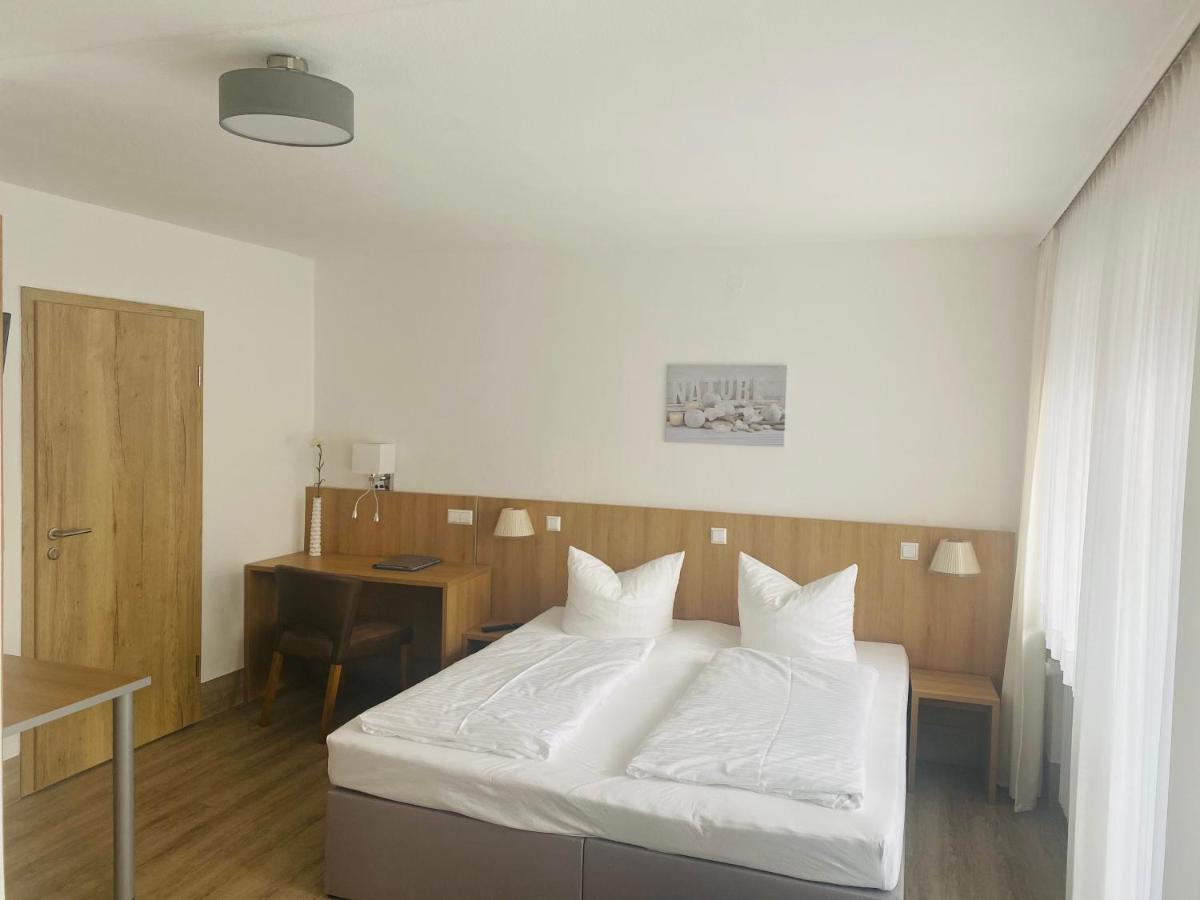 Bodenseehotel Krone & Gaestehaus بودمان لودفيغسهافن المظهر الخارجي الصورة